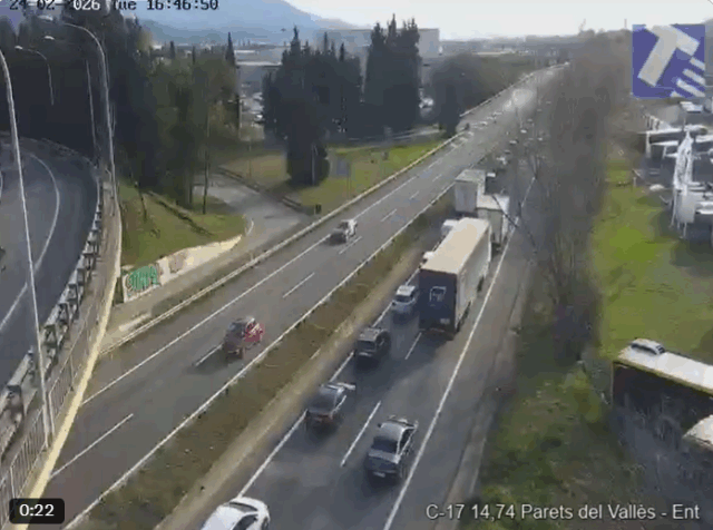 Un accident a la C-17 a Parets del Vallès provoca aturades de 2 km en sentit Barcelona