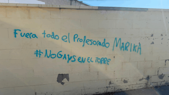 Pintades de caràcter homòfob aparegudes en un Institut de Parets